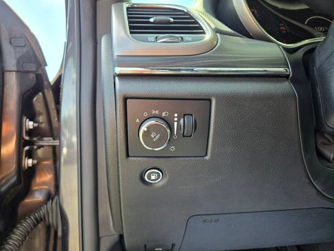 Used 2019 Jeep Grand Cherokee Limited w/ Trailer Tow Group IV AWD/4WD image 17
