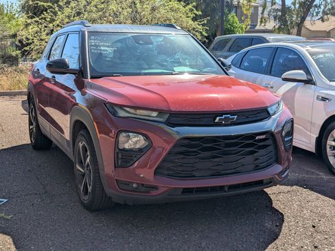 Used 2022 Chevrolet TrailBlazer RS image 2