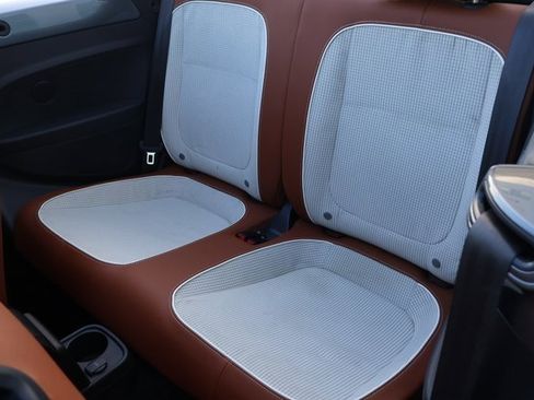 Used 2017 Volkswagen Beetle 1.8T Classic image 14