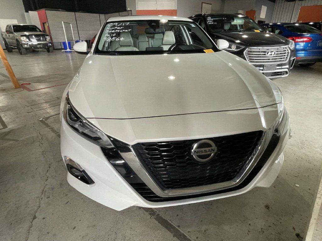 Used 2019 Nissan Altima 2.5 SL FWD image 2