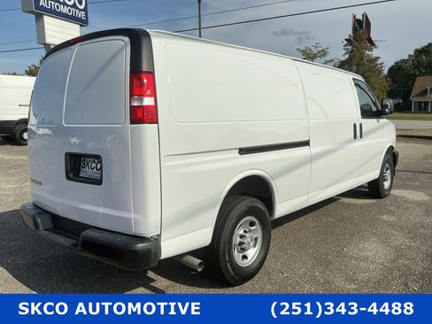 Used 2023 Chevrolet Express 2500 Extended w/ Driver Convenience Package RWD image 5