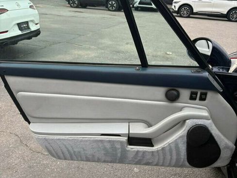 Used 1995 Porsche 911 Carrera image 12