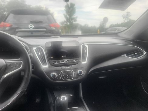 Used 2020 Chevrolet Malibu LT FWD image 53