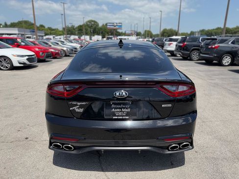 Used 2019 Kia Stinger Premium AWD/4WD image 4