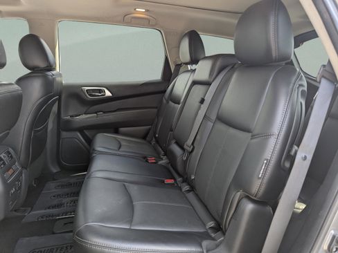 Used 2020 Nissan Pathfinder Platinum AWD/4WD image 19