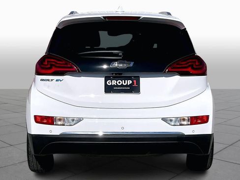 Used 2021 Chevrolet Bolt Premier w/ Infotainment Package image 5