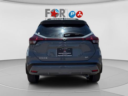 Used 2024 Nissan Kicks SR w/ Exterior Package FWD image 4