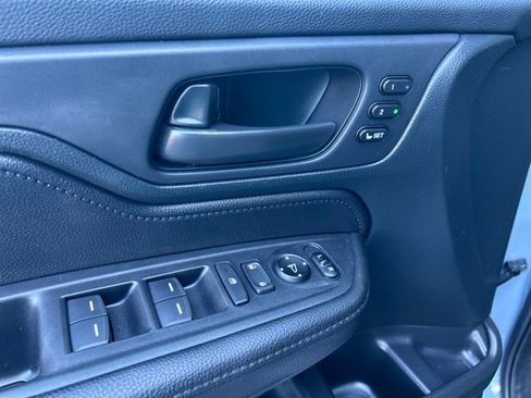 Used 2023 Honda Odyssey Sport image 12