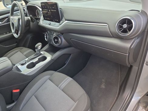 Used 2025 Chevrolet Blazer LT AWD/4WD image 31