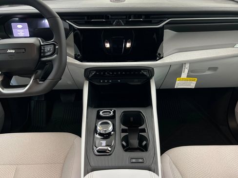 New 2026 Jeep Cherokee Laredo AWD/4WD image 13
