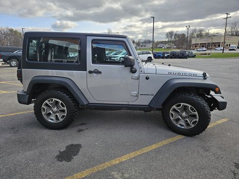 Used 2016 Jeep Wrangler Rubicon w/ Dual Top Group image 5
