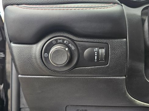 Used 2024 Dodge Durango GT image 37