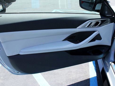 Used 2021 BMW M4 Coupe image 11