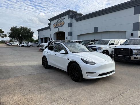 Used 2023 Tesla Model Y Long Range AWD/4WD image 47