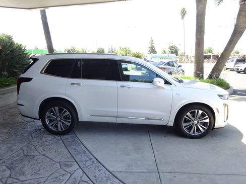 Certified 2020 Cadillac XT6 Premium Luxury AWD/4WD image 9