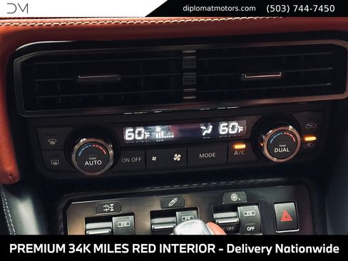 Used 2018 Nissan GT-R Premium w/ Premium Interior Package AWD/4WD image 33