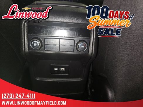 Used 2022 GMC Acadia SLE AWD/4WD image 15