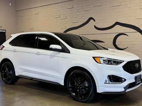 Used 2021 Ford Edge ST w/ Equipment Group 401A AWD/4WD image 2