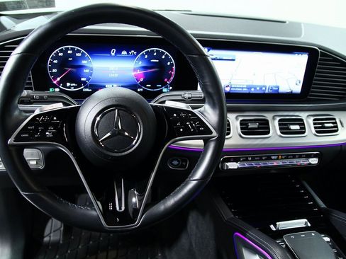 Used 2025 Mercedes-Benz GLE 350 4MATIC image 6