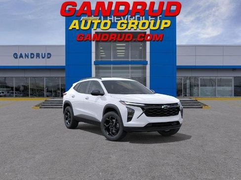 New 2026 Chevrolet Trax LT FWD image 1