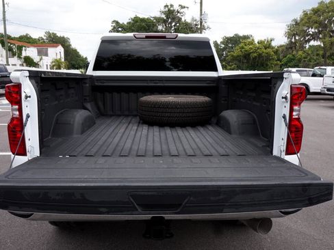Used 2022 Chevrolet Silverado 2500 LT w/ Convenience Package image 8