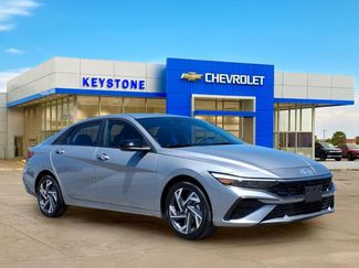Used 2025 Hyundai Elantra Sport FWD video 1