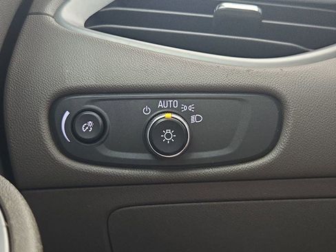 Used 2022 Chevrolet Malibu LT FWD image 23