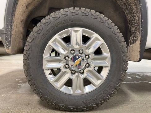 Used 2024 Chevrolet Silverado 3500 High Country w/ High Country Premium Package AWD/4WD image 27