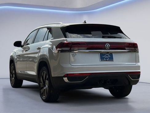New 2026 Volkswagen Atlas Cross Sport SE image 6
