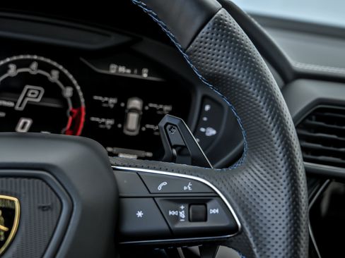Used 2024 Lamborghini Urus S AWD/4WD image 42