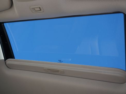 Used 2017 Nissan Pathfinder Platinum image 22