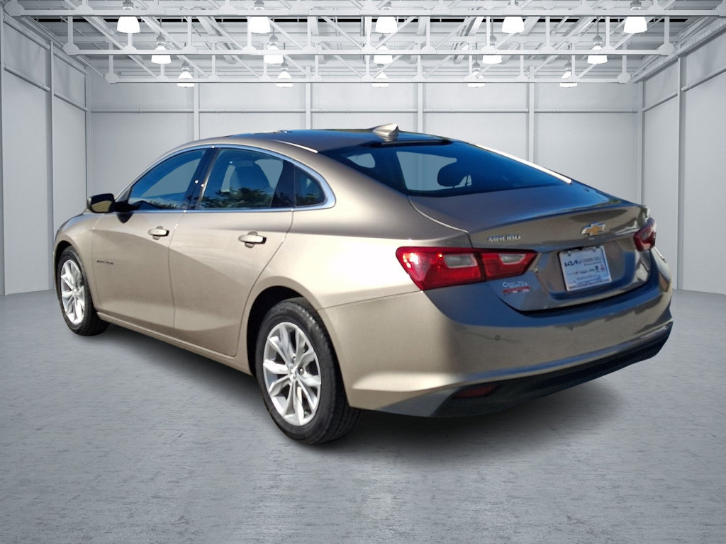 Used 2025 Chevrolet Malibu LT FWD image 3