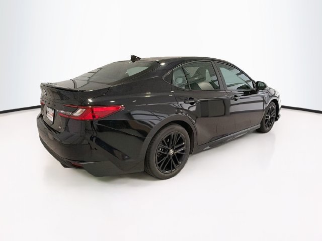 Used 2025 Toyota Camry SE FWD image 6
