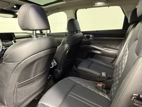 Used 2023 Kia Sorento SX Prestige image 41