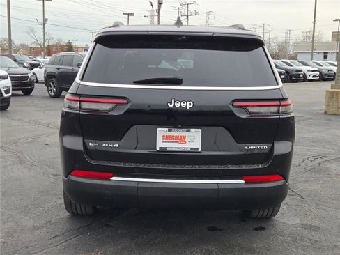 Used 2021 Jeep Grand Cherokee L Limited w/ Luxury Tech Group II image 16