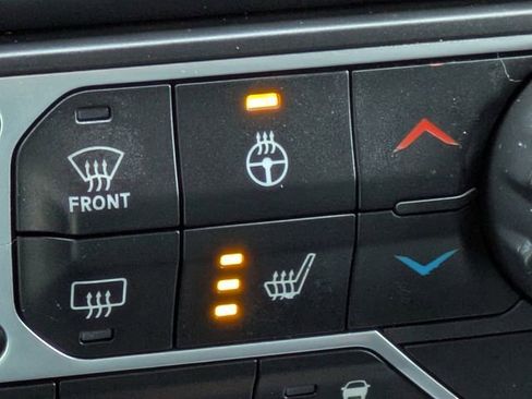 Used 2019 Jeep Wrangler Unlimited Sahara image 24