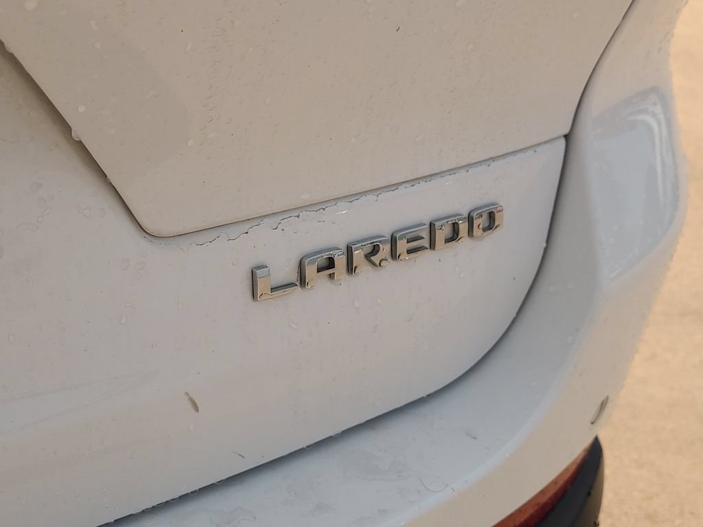 Used 2024 Jeep Grand Cherokee L Laredo w/ Luxury Tech Group I AWD/4WD image 7
