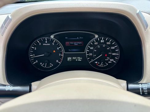 Used 2015 Nissan Pathfinder Platinum w/ Family Entertainment Package image 19