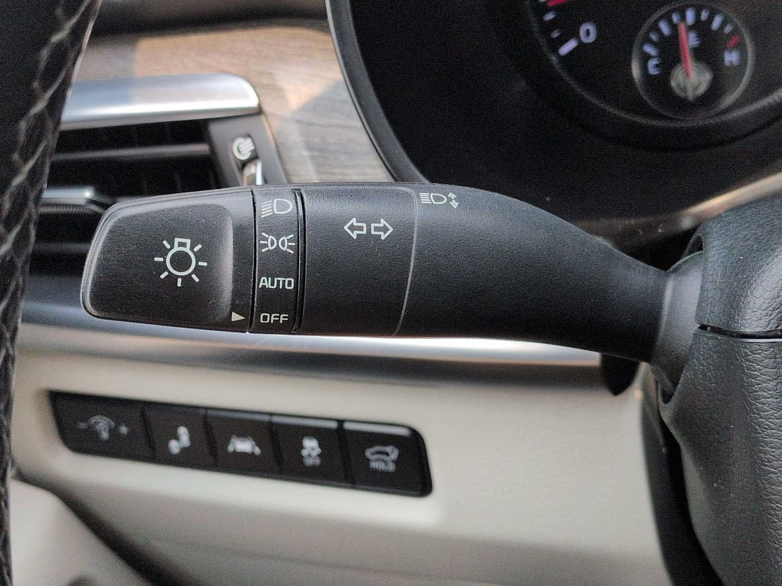 Used 2020 Kia Telluride EX w/ Towing Package AWD/4WD image 28
