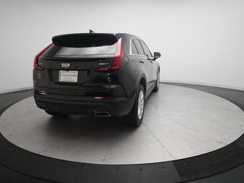 Used 2022 Cadillac XT4 Luxury w/ Cold Weather Package AWD/4WD image 13