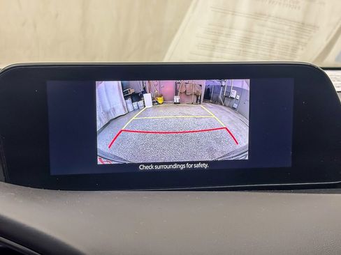 Used 2019 MAZDA MAZDA3 Hatchback w/ Premium Package image 18