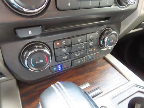 Used 2018 Ford F150 Lariat AWD/4WD image 30