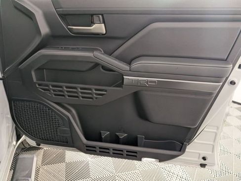 Used 2024 Toyota Tacoma TRD Sport w/ TRD Sport Upgrade Package image 33