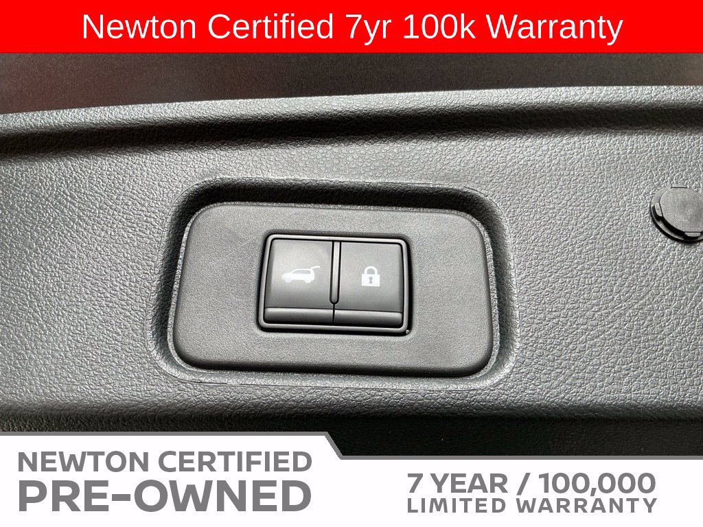 Used 2025 Nissan Pathfinder SV w/ SV Premium Package FWD image 26