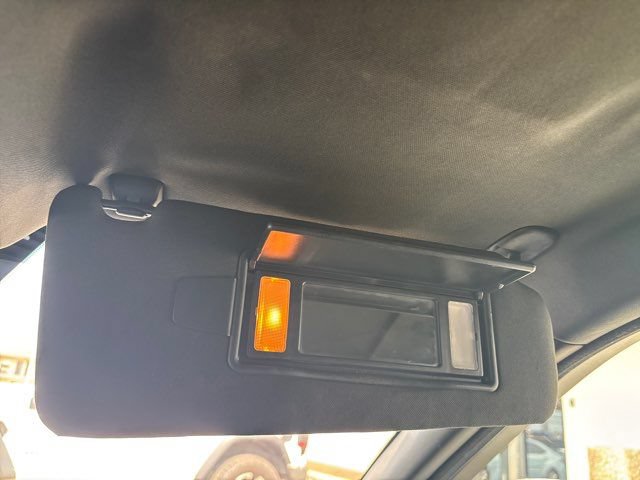 Used 2018 Land Rover Range Rover Evoque SE AWD/4WD image 38