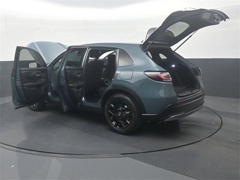 Used 2023 Honda HR-V Sport image 39