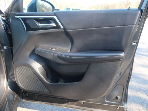 Used 2024 Mitsubishi Outlander image 22