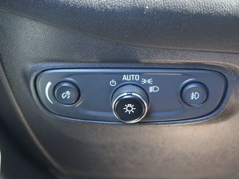 Used 2023 Chevrolet Equinox Premier AWD/4WD image 42