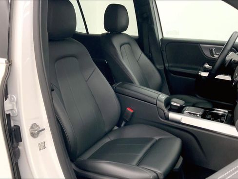 Certified 2023 Mercedes-Benz GLB 250 image 11