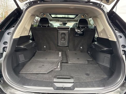 Used 2018 Nissan Rogue SL w/ Premium Package image 22
